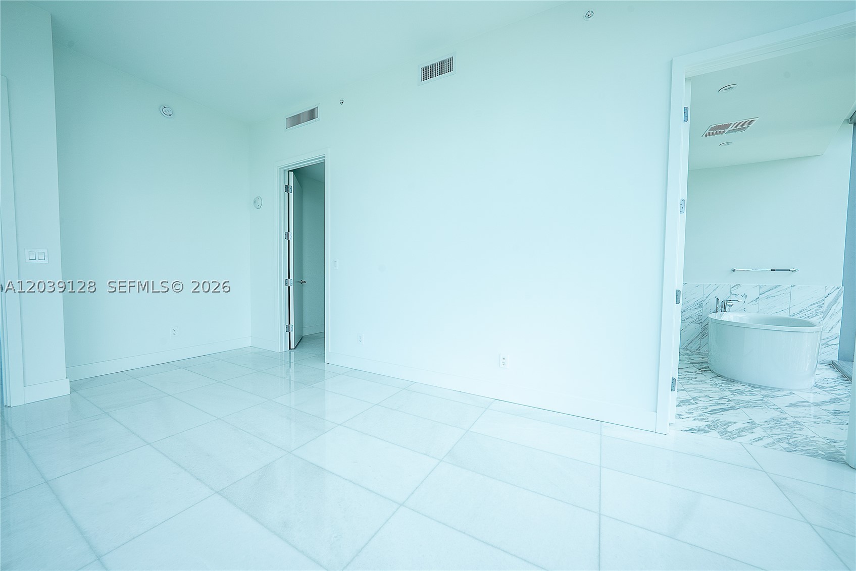 Miami FL 33129 - A12039128