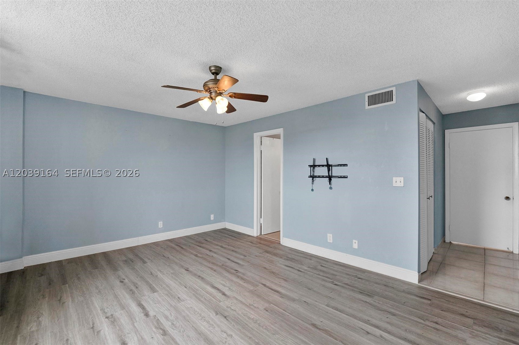 431 SE 3rd St #402, Dania Beach FL 33004