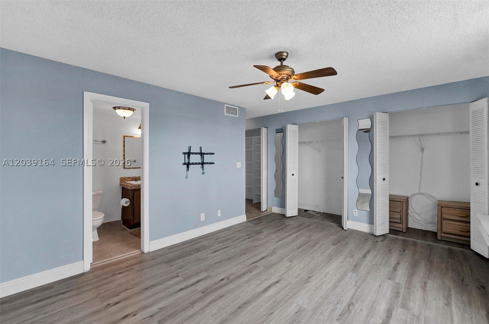 431 SE 3rd St #402, Dania Beach FL 33004