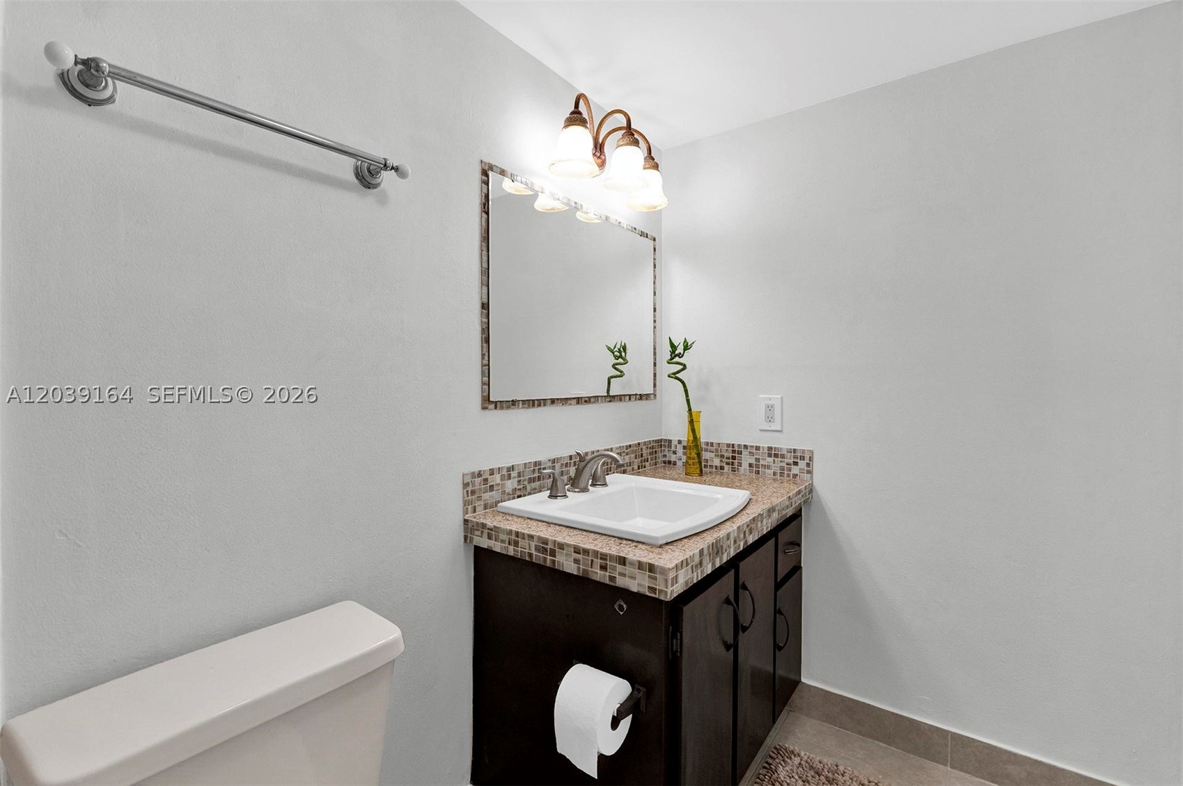 431 SE 3rd St #402, Dania Beach FL 33004