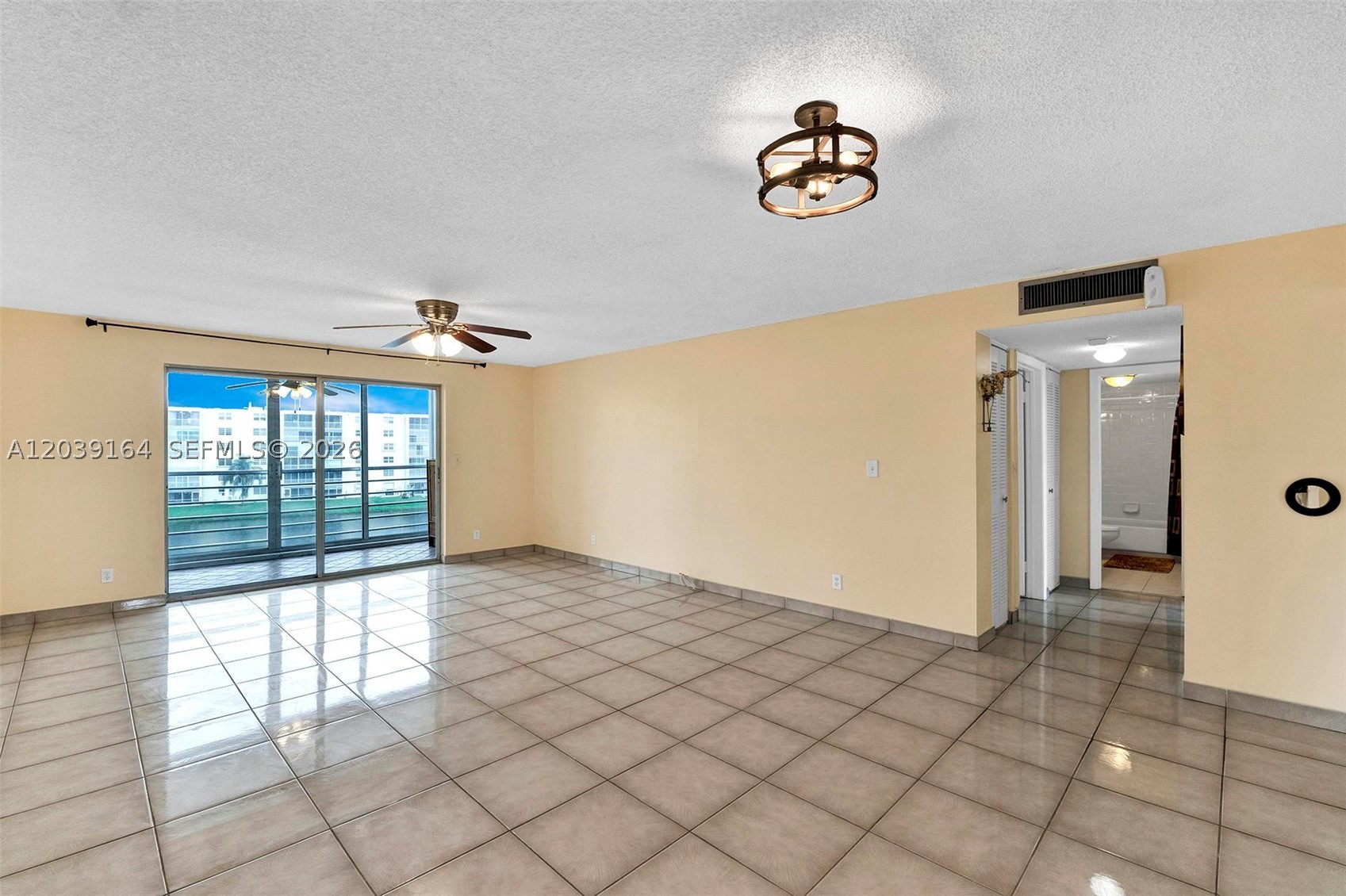 431 SE 3rd St #402, Dania Beach FL 33004