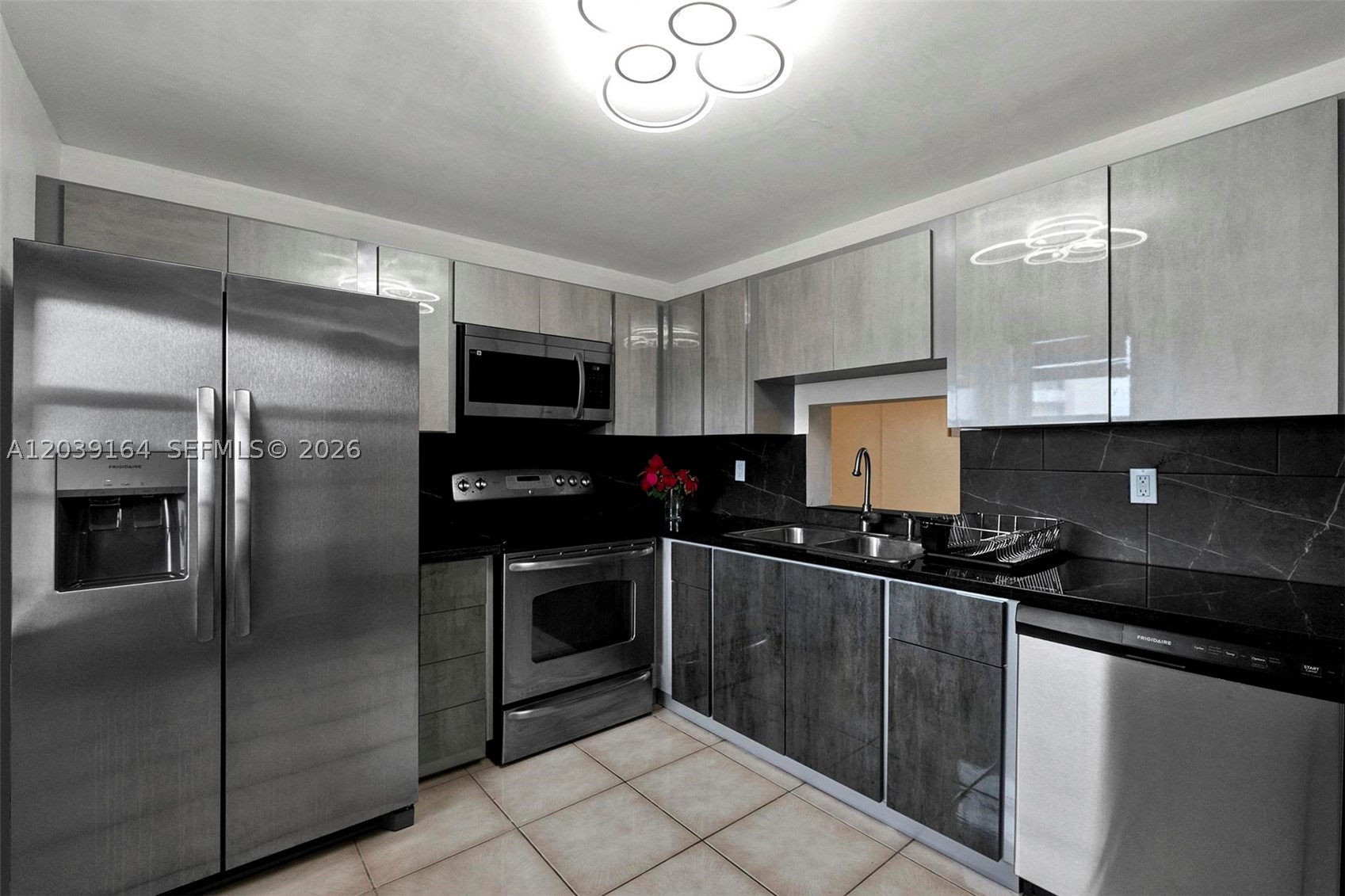 431 SE 3rd St #402, Dania Beach FL 33004
