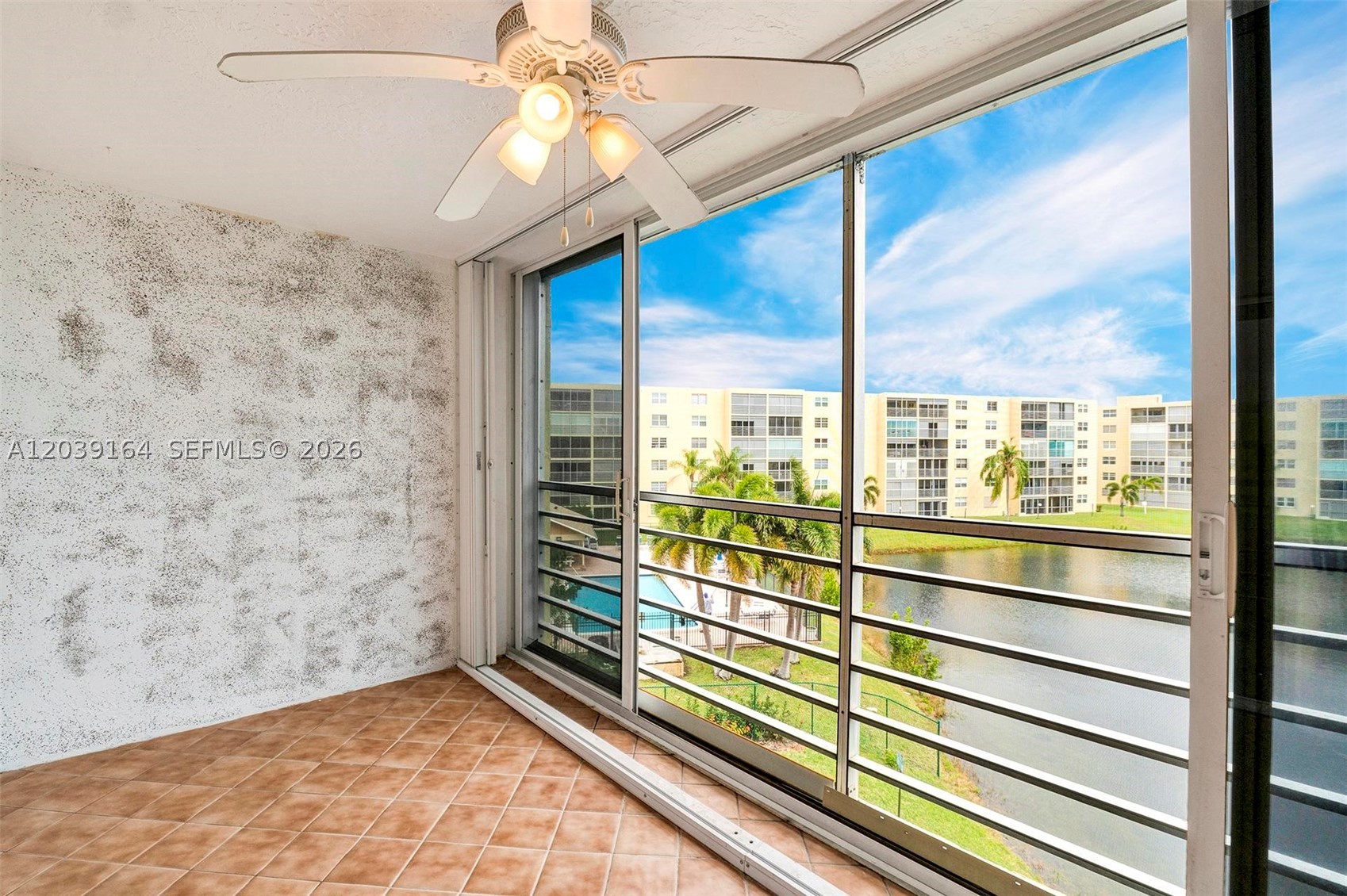431 SE 3rd St #402, Dania Beach FL 33004