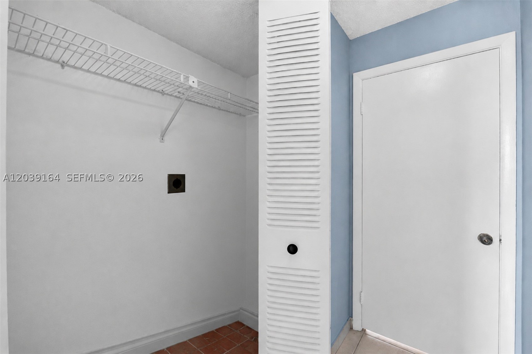 431 SE 3rd St #402, Dania Beach FL 33004