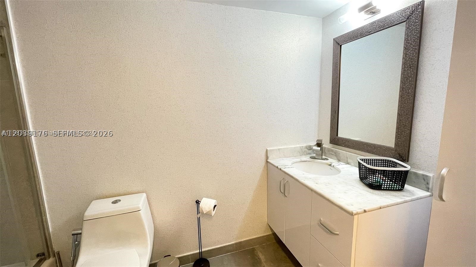 1200 Brickell Bay Dr #1702, Miami FL 33131