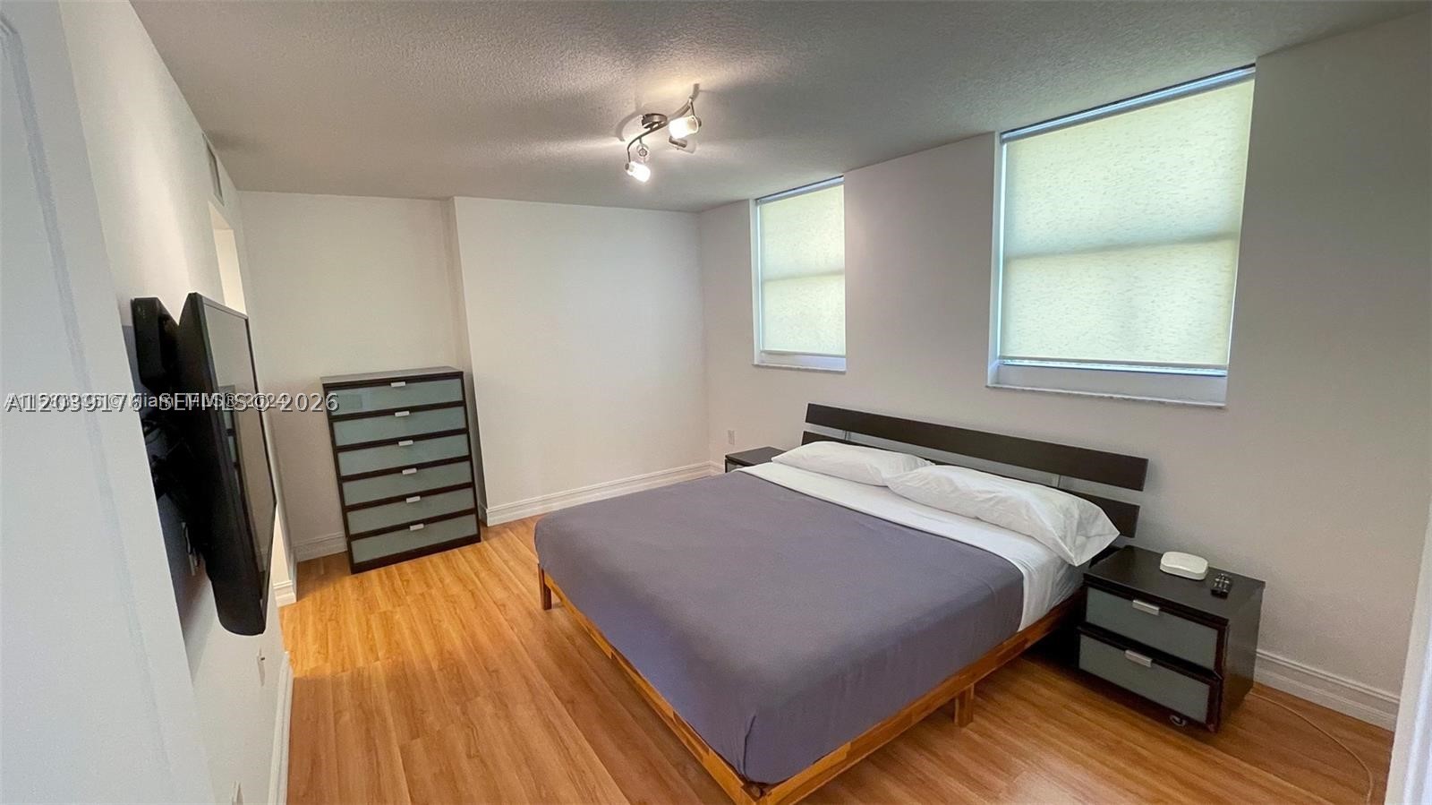 1200 Brickell Bay Dr #1702, Miami FL 33131