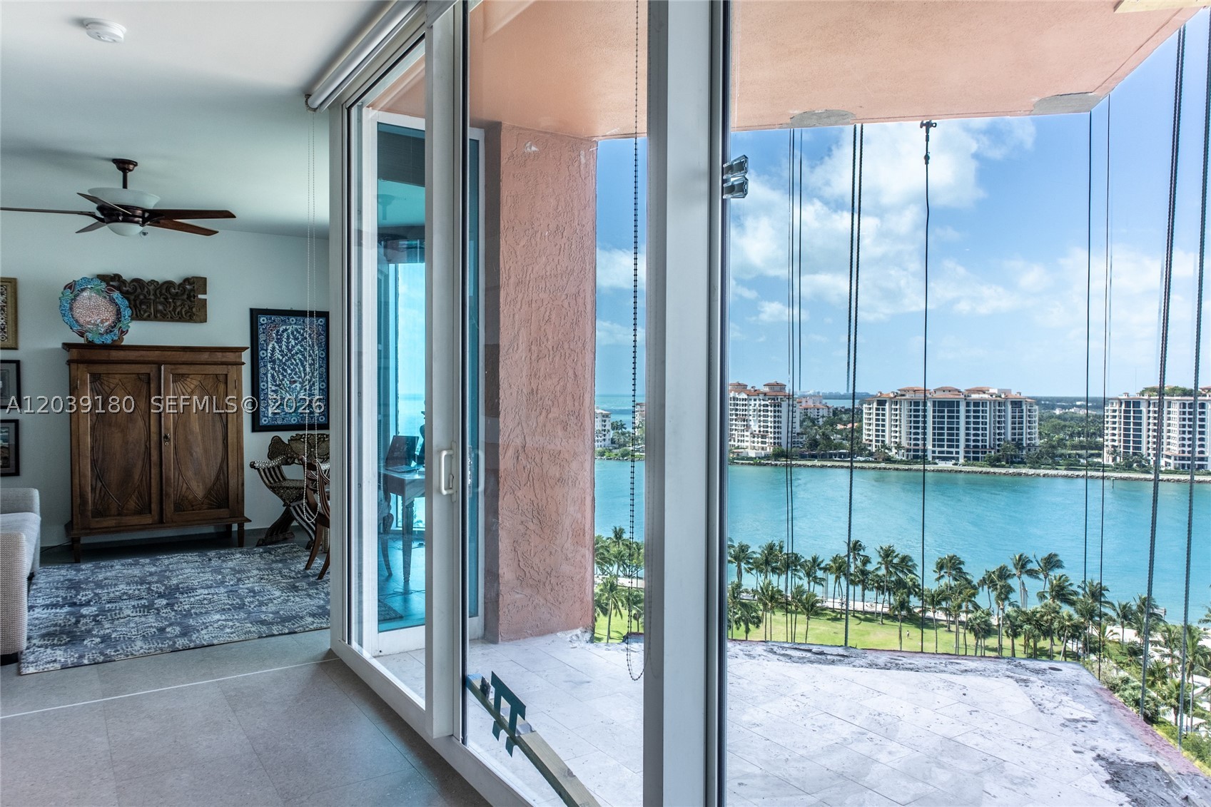 300 S Pointe Dr #1502, Miami Beach FL 33139