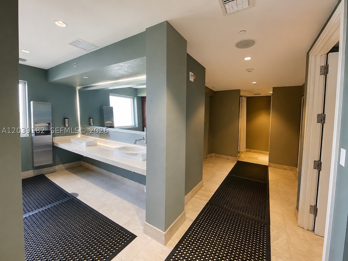 15811 Collins Ave #701, Sunny Isles Beach FL 33160