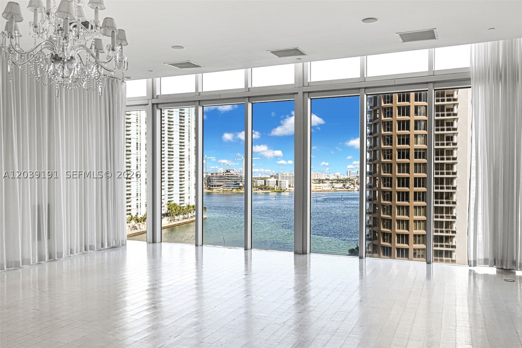 475 Brickell Ave #3113, Miami FL 33131