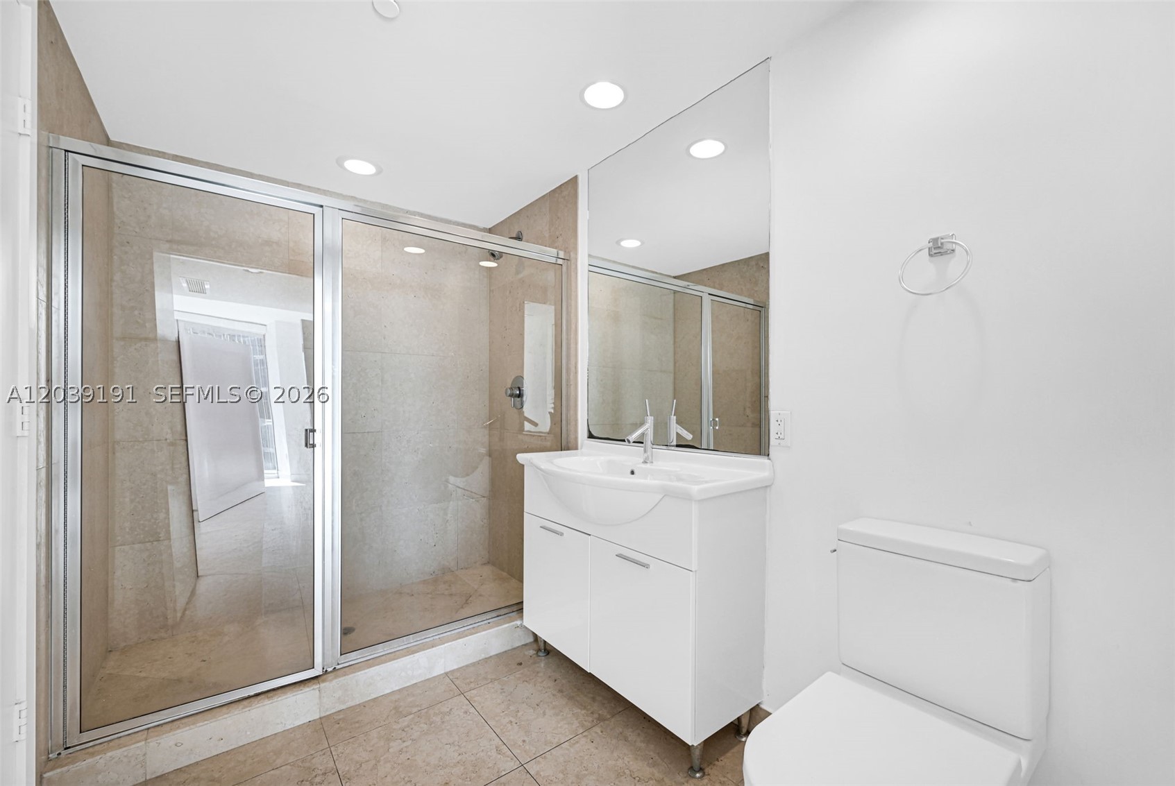 475 Brickell Ave #3113, Miami FL 33131