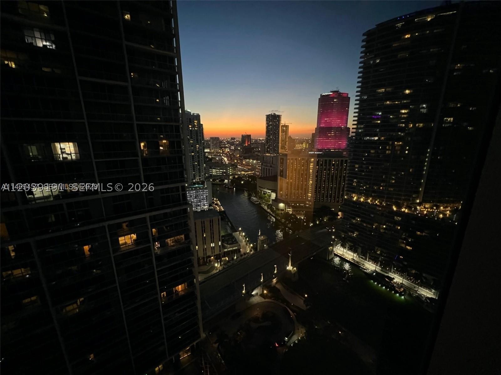 475 Brickell Ave #3113, Miami FL 33131