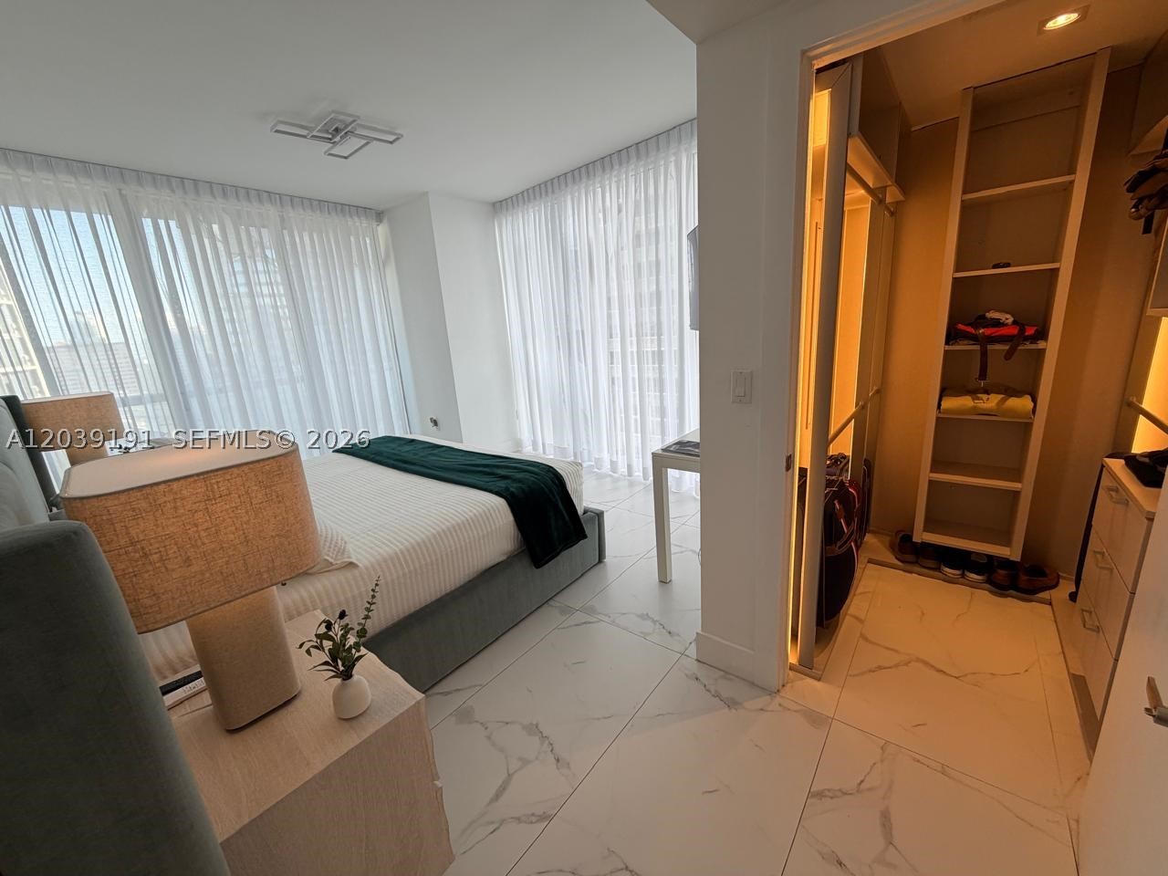 475 Brickell Ave #3113, Miami FL 33131