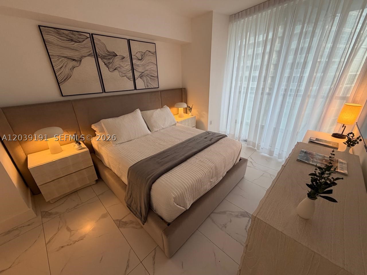 475 Brickell Ave #3113, Miami FL 33131