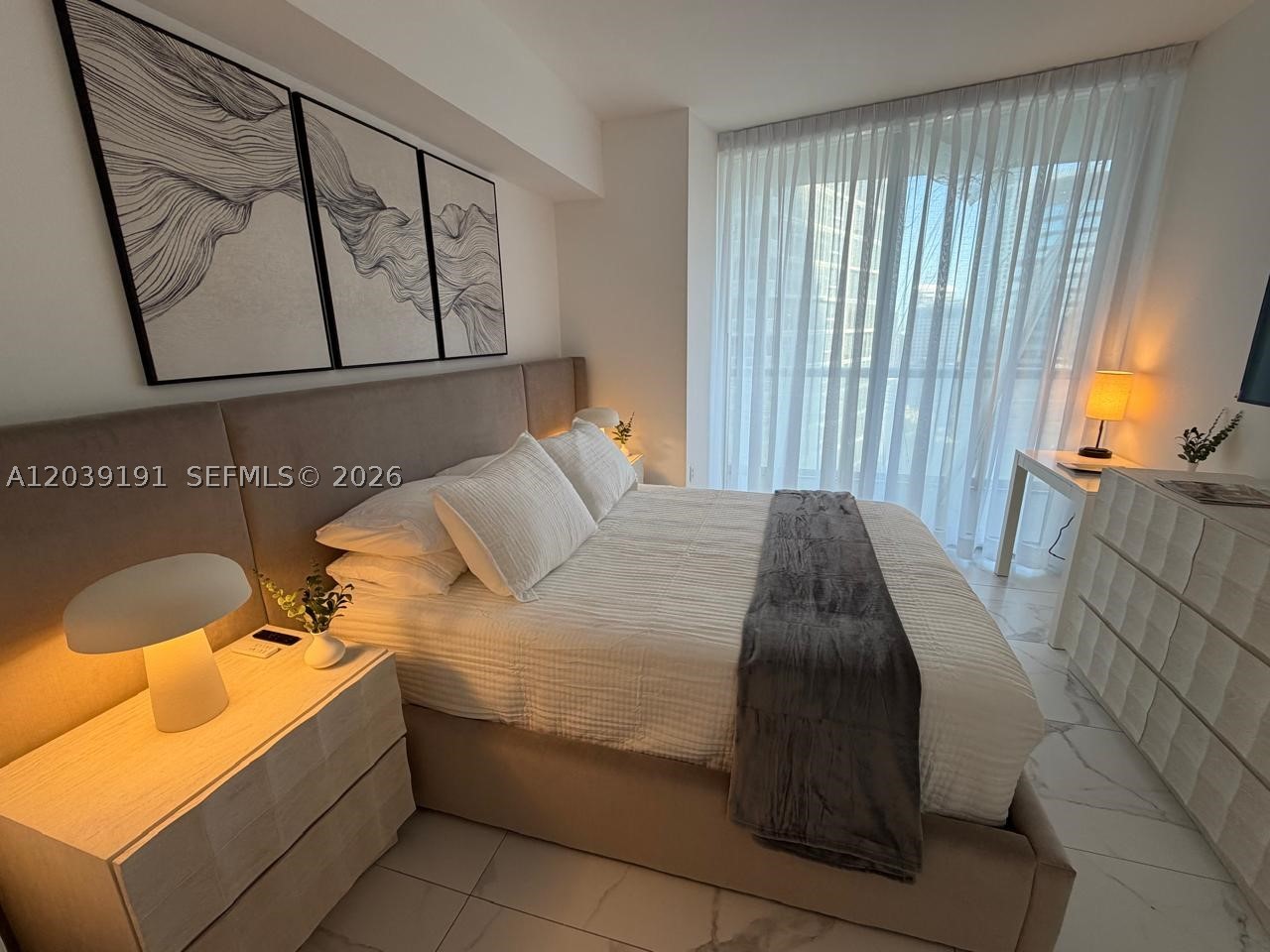 475 Brickell Ave #3113, Miami FL 33131