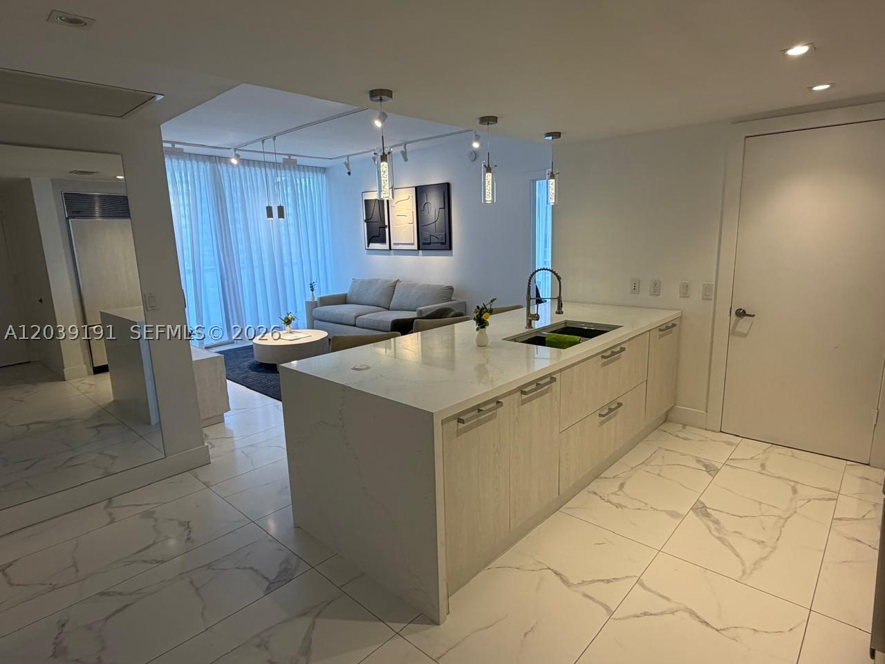 475 Brickell Ave #3113, Miami FL 33131