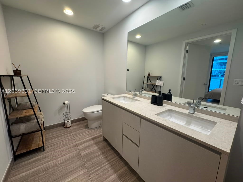 1010 Brickell Ave #1807, Miami FL 33131