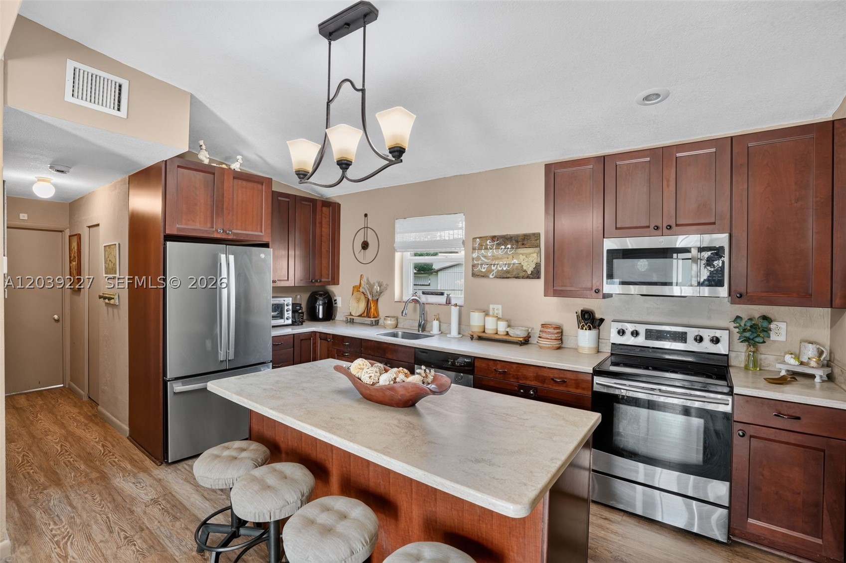11300 SW 40th St, Miami FL 33165