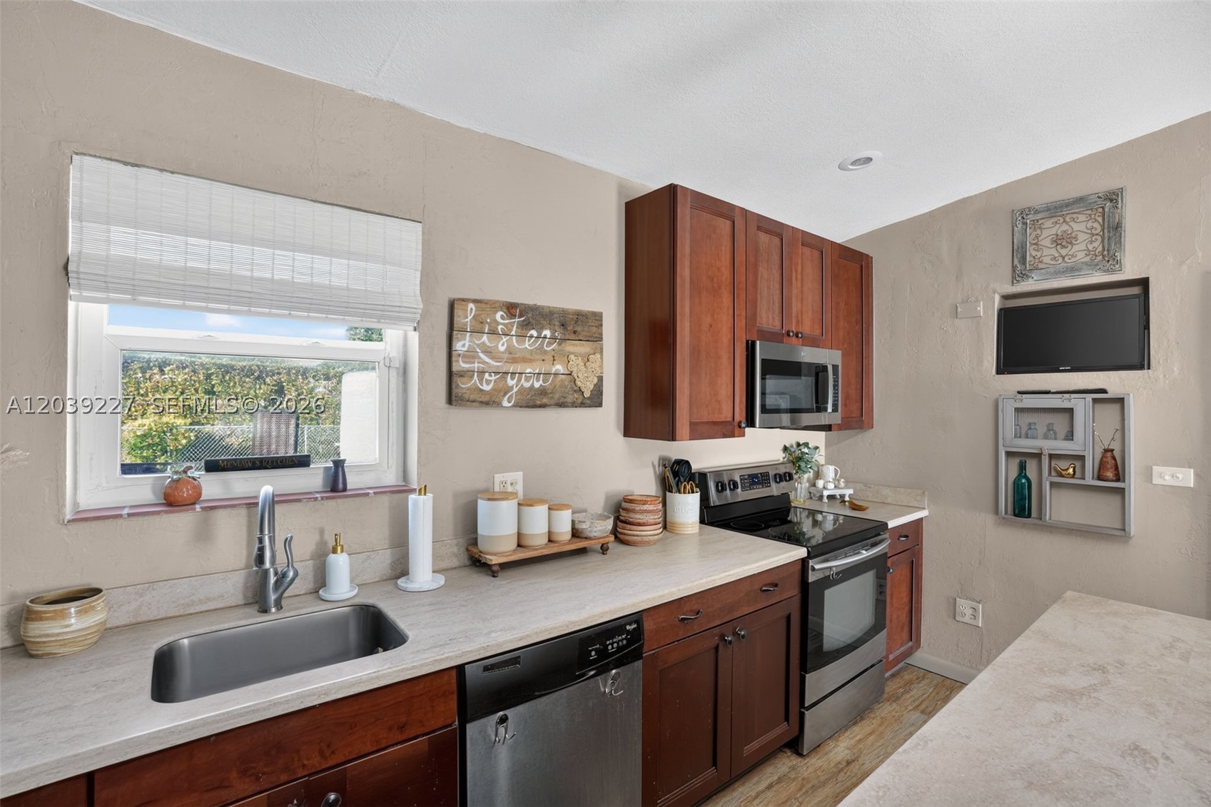 11300 SW 40th St, Miami FL 33165