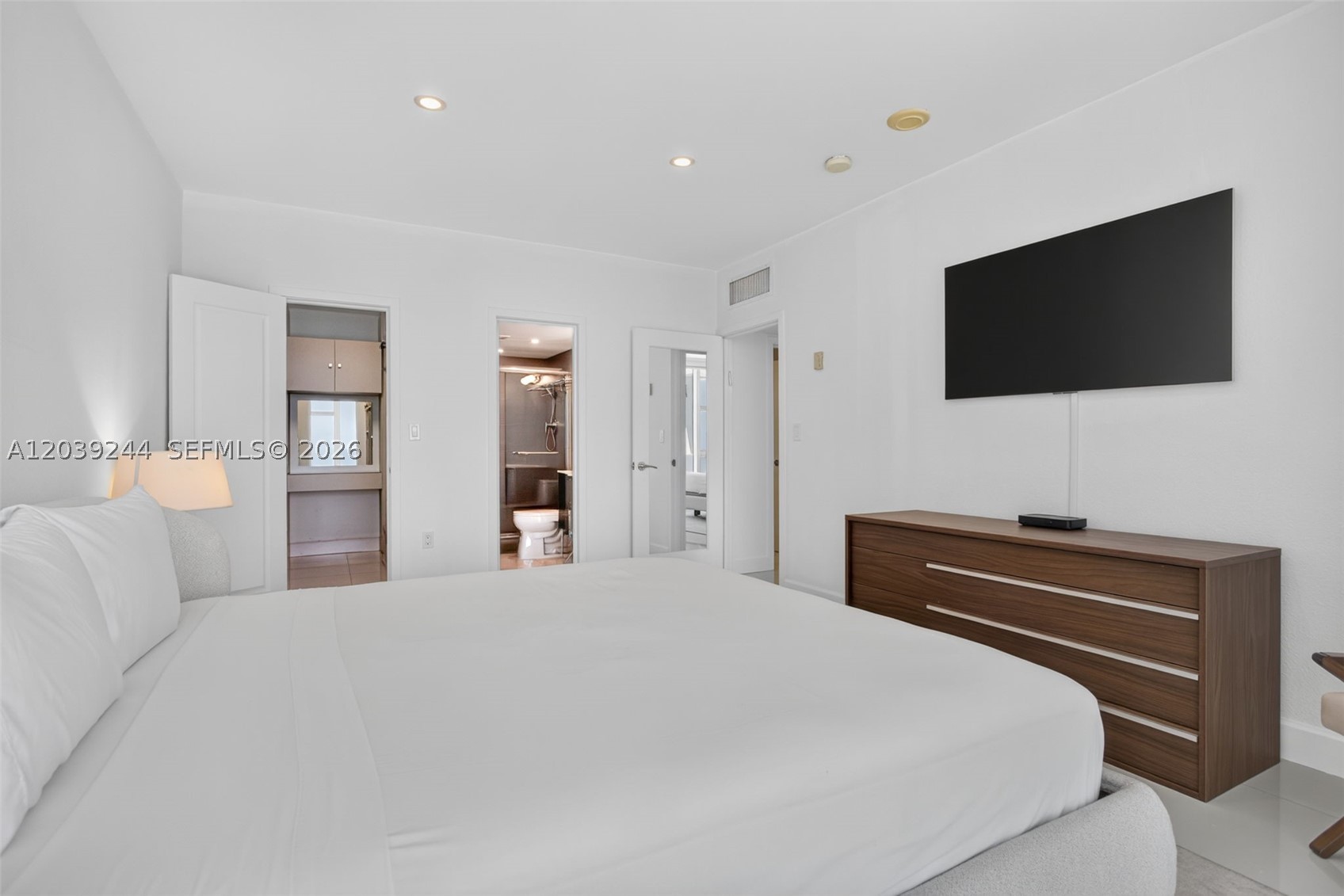 10275 Collins Ave #1521, Bal Harbour FL 33154