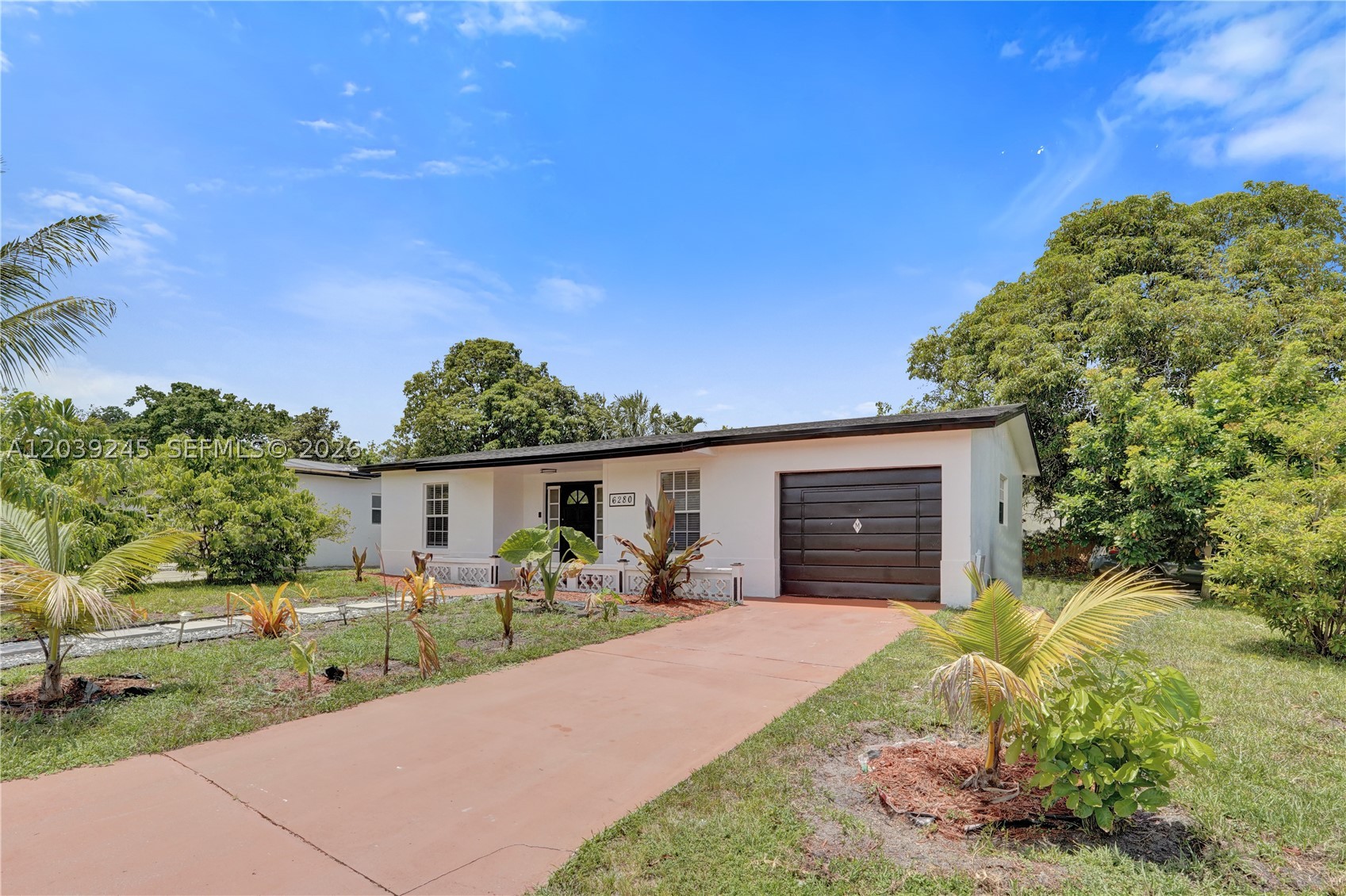 6280 SW 8th Pl, North Lauderdale FL 33068
