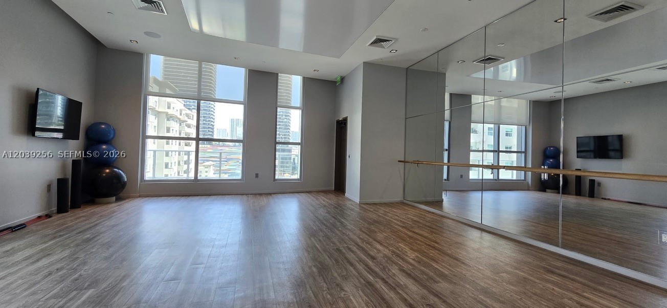 1100 S Miami Ave #3808, Miami FL 33130