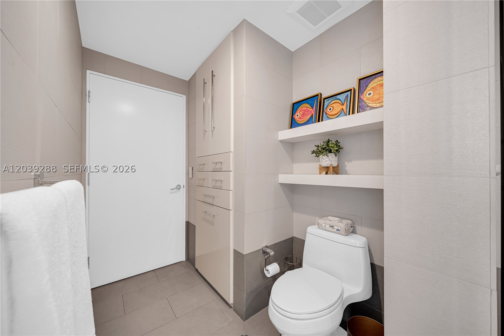Miami FL 33131 - A12039288
