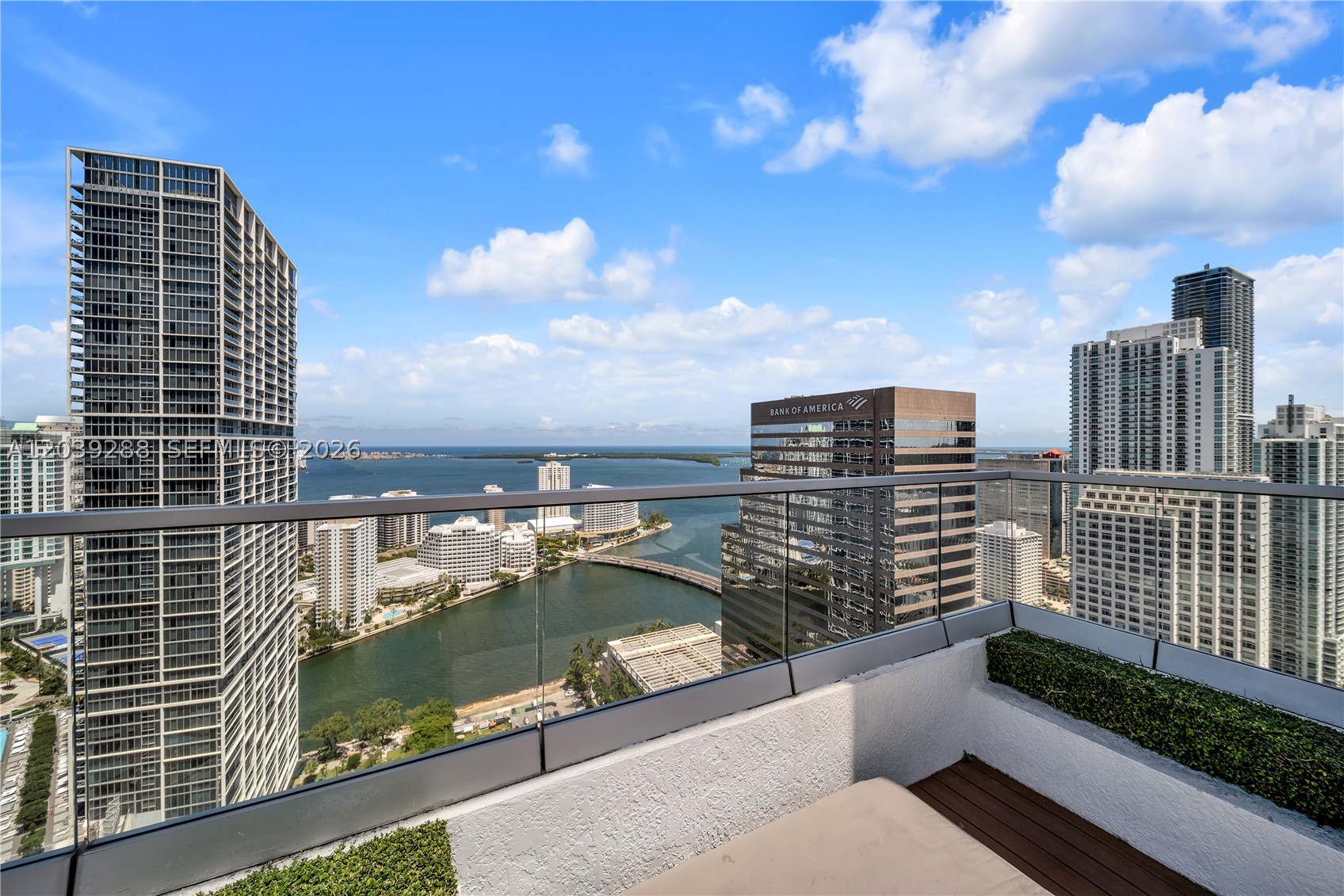 Miami FL 33131 - A12039288