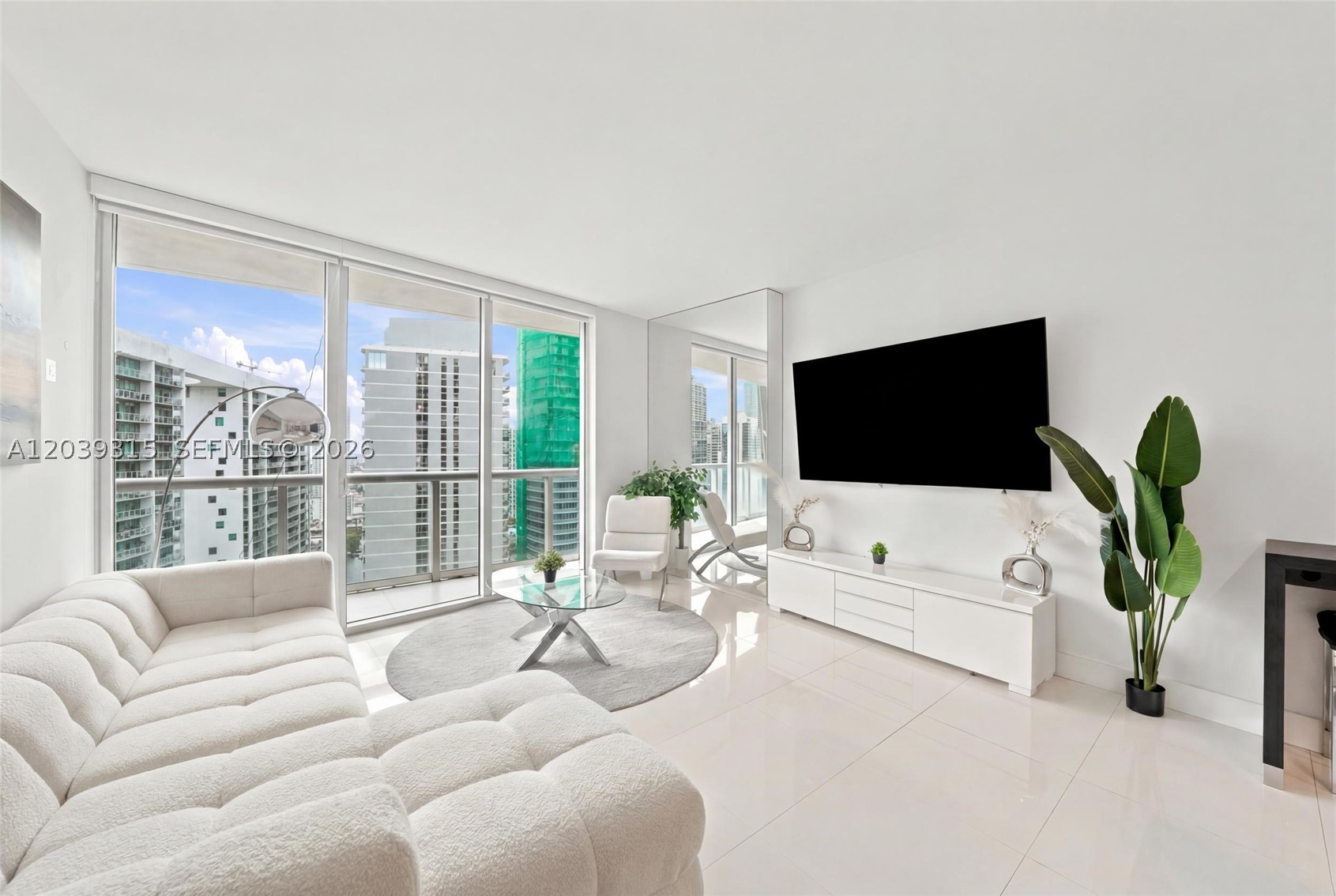 485 Brickell Ave #3707, Miami FL 33131