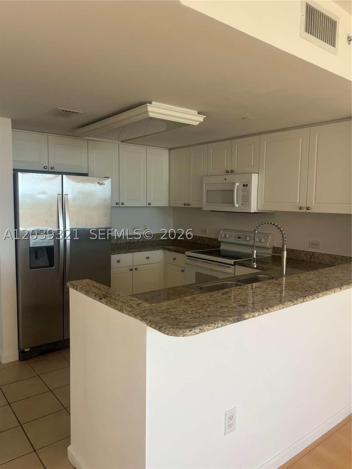 19501 W Country Club Dr #611, Aventura FL 33180