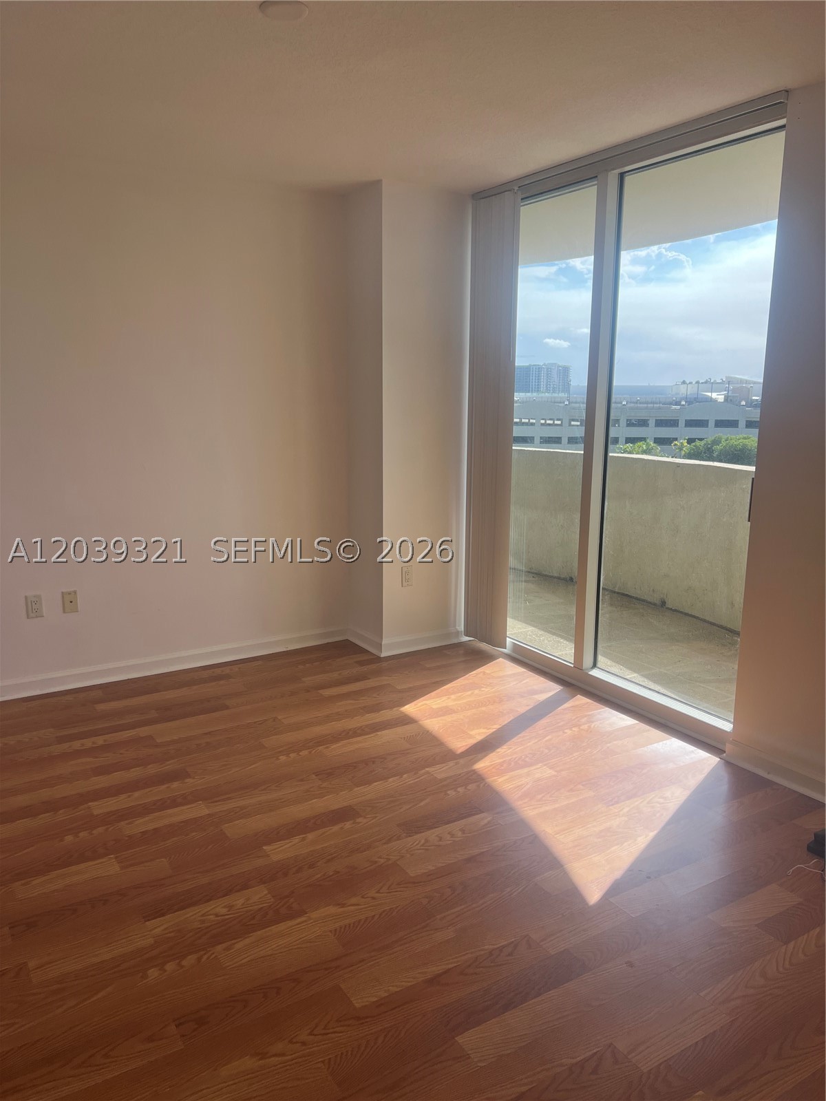 19501 W Country Club Dr #611, Aventura FL 33180