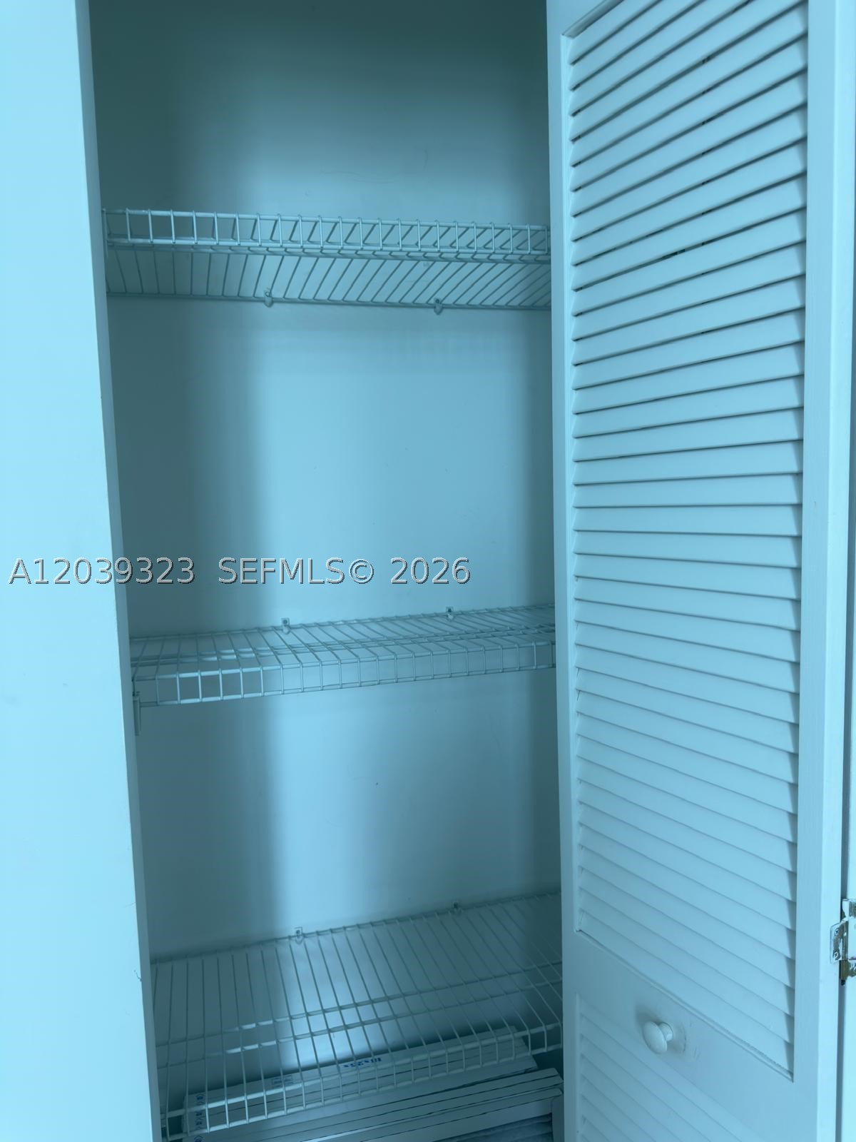 300 S Biscayne Blvd #T-3703, Miami FL 33131
