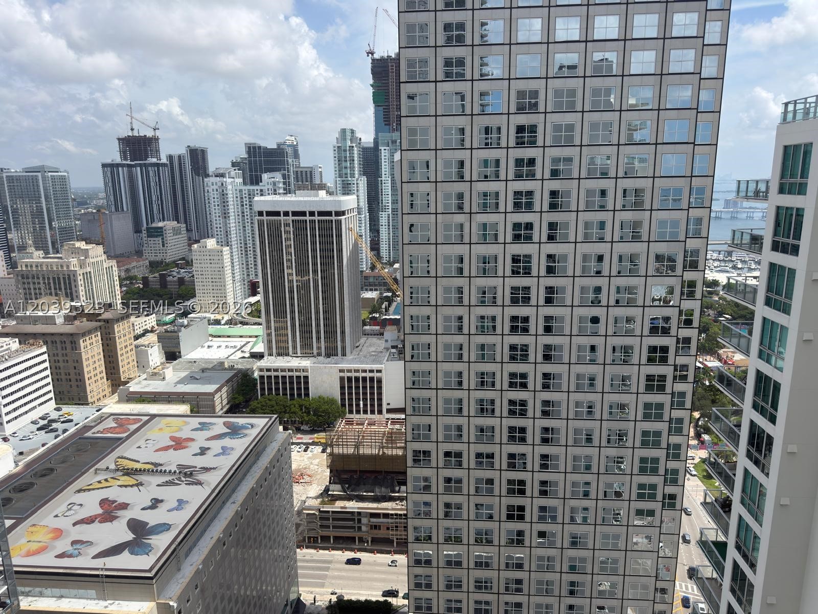 300 S Biscayne Blvd #T-3703, Miami FL 33131