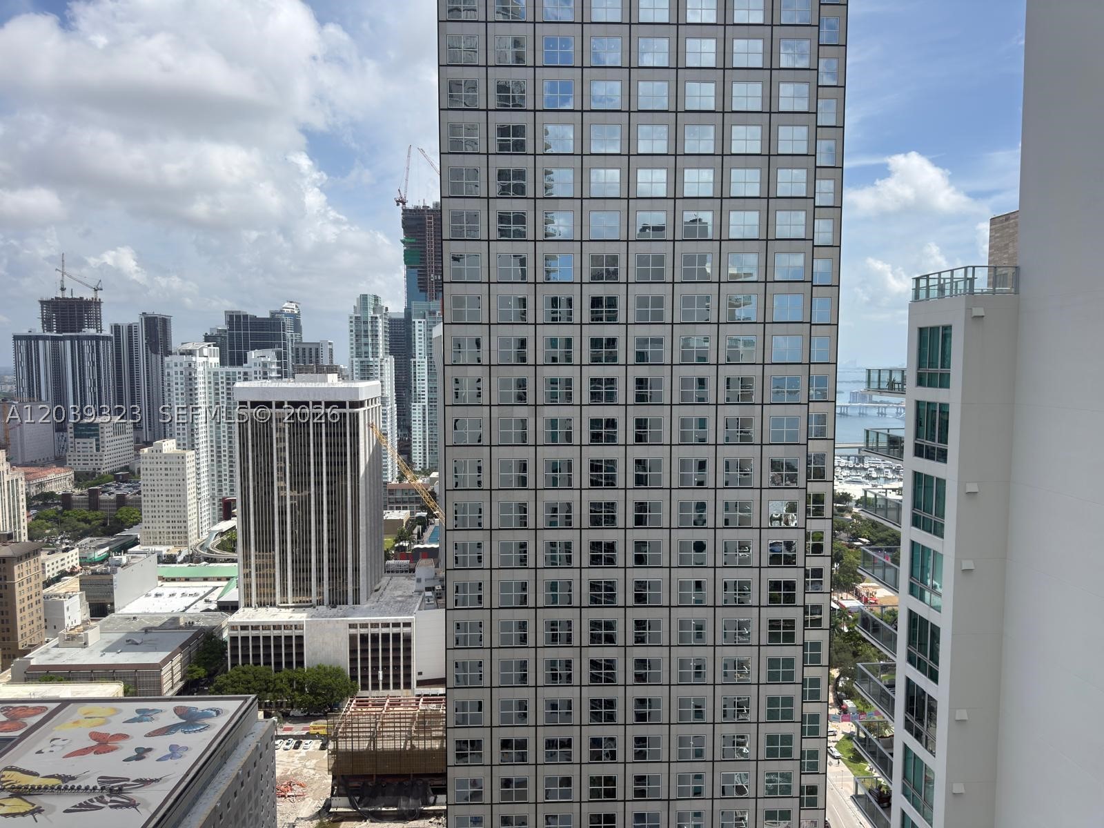 300 S Biscayne Blvd #T-3703, Miami FL 33131