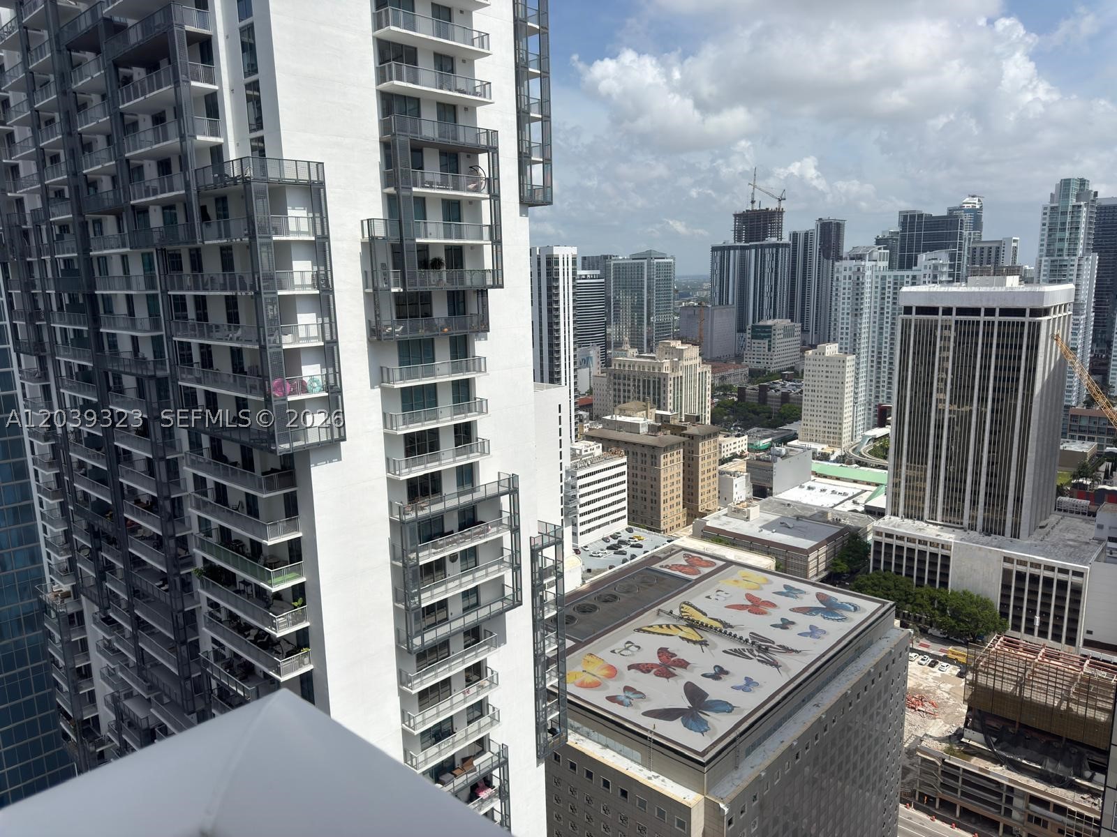 300 S Biscayne Blvd #T-3703, Miami FL 33131