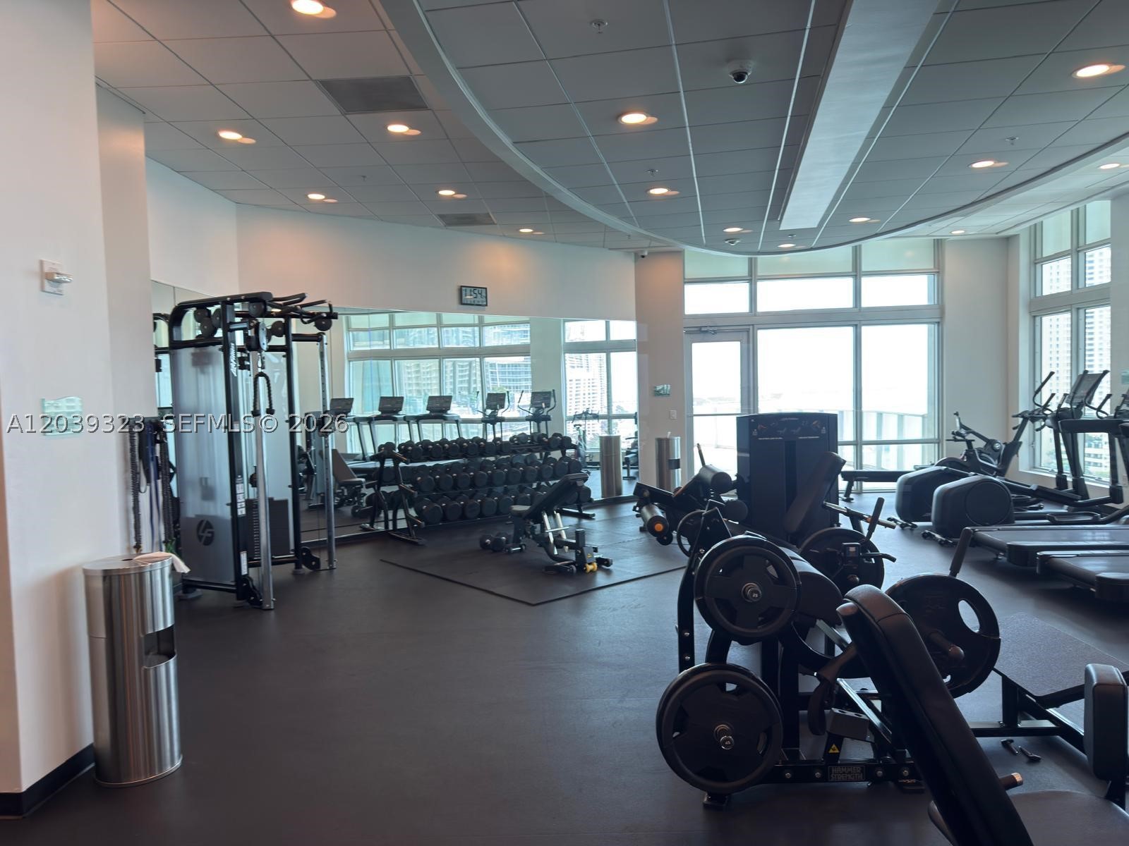 300 S Biscayne Blvd #T-3703, Miami FL 33131