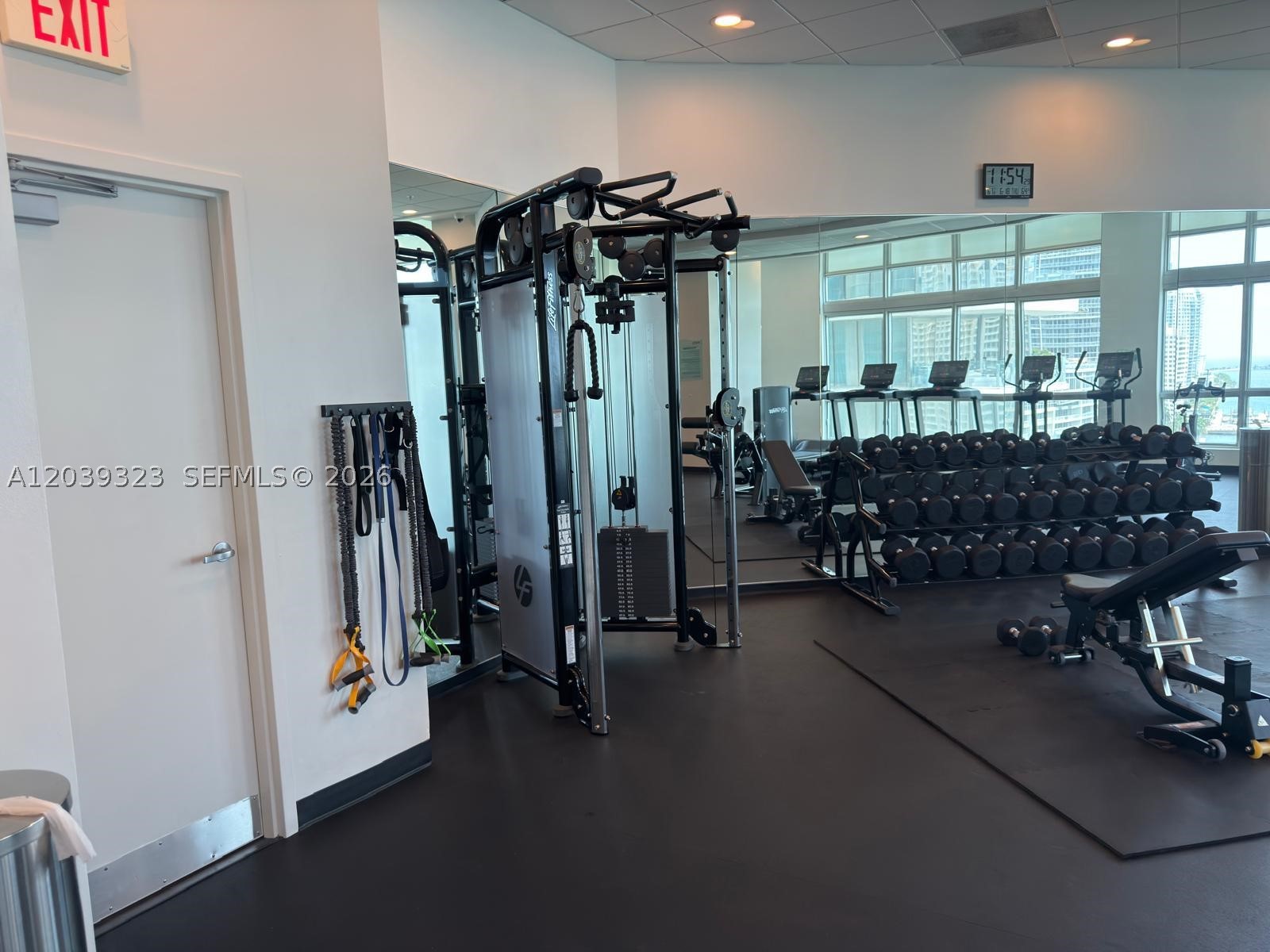 300 S Biscayne Blvd #T-3703, Miami FL 33131