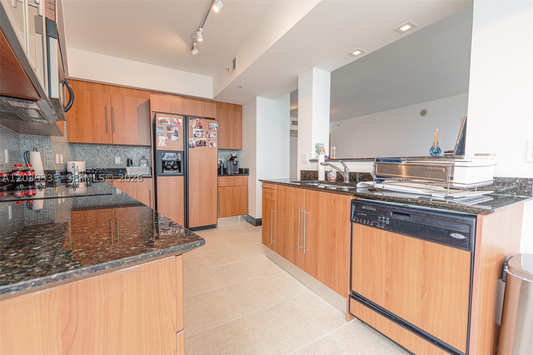 335 S Biscayne Blvd #1009, Miami FL 33131