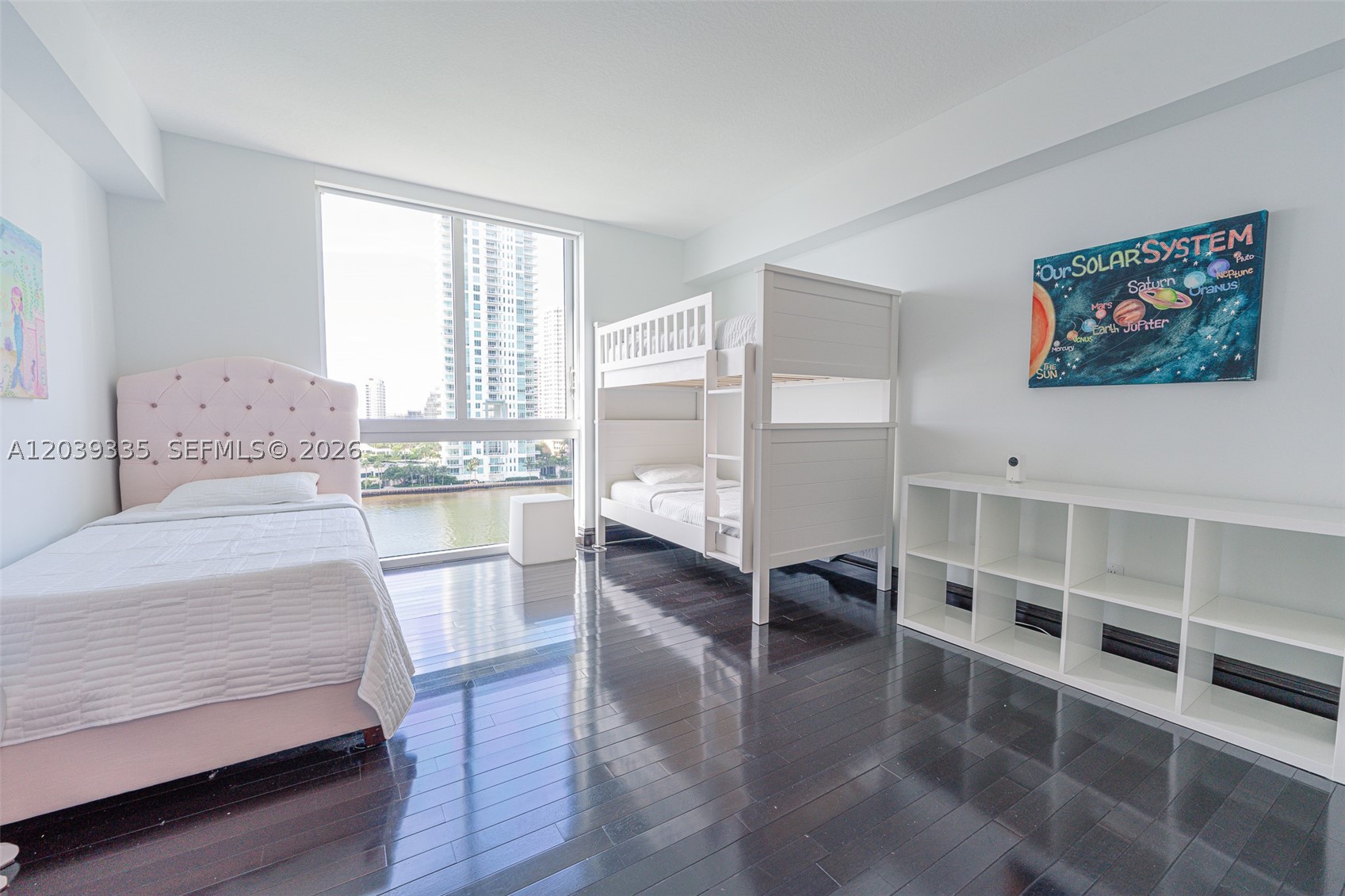 335 S Biscayne Blvd #1009, Miami FL 33131