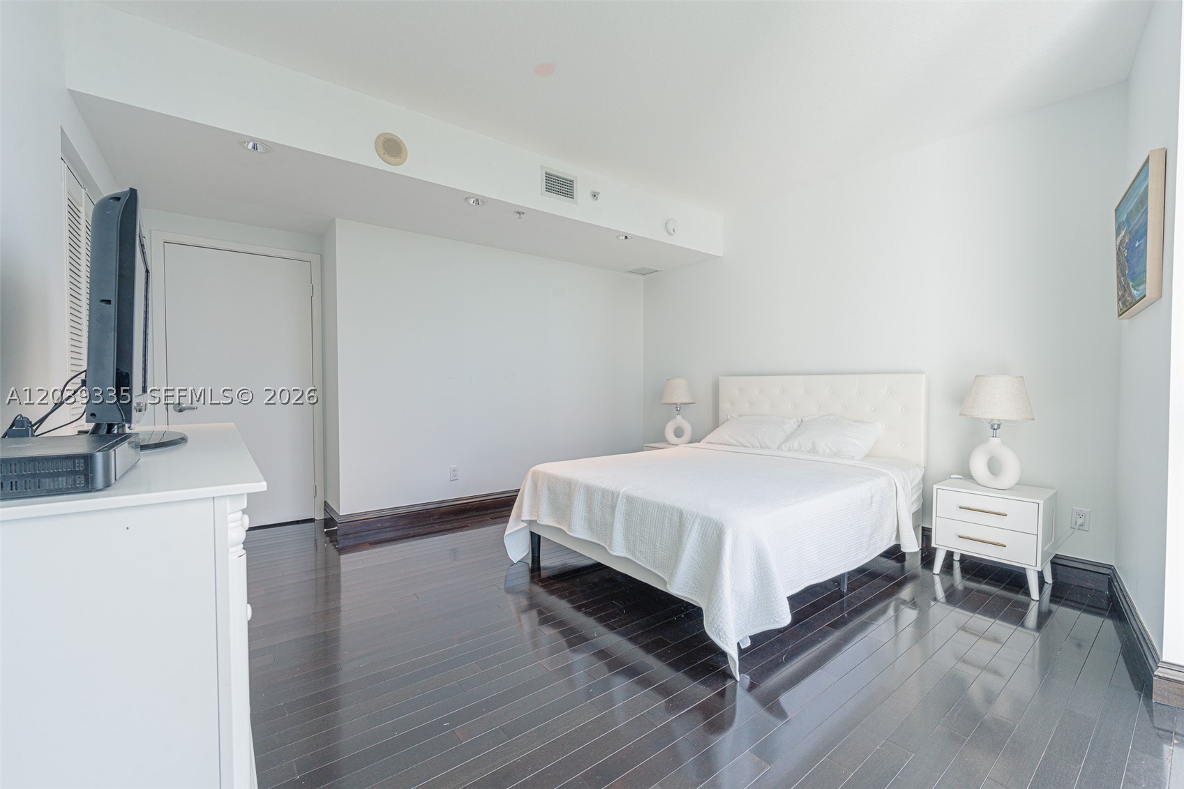 335 S Biscayne Blvd #1009, Miami FL 33131