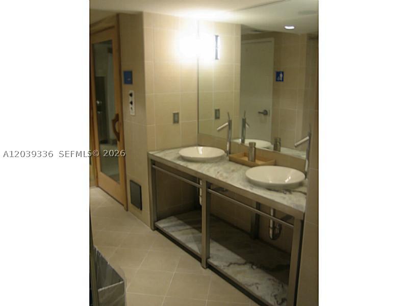 325 S BISCAYNE BLVD #4122, Miami FL 33131