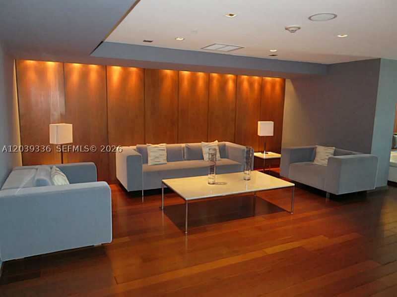 325 S BISCAYNE BLVD #4122, Miami FL 33131