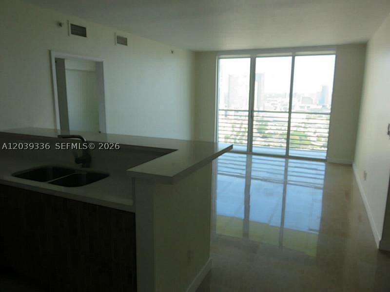 325 S BISCAYNE BLVD #4122, Miami FL 33131