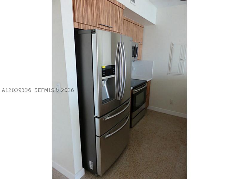 325 S BISCAYNE BLVD #4122, Miami FL 33131