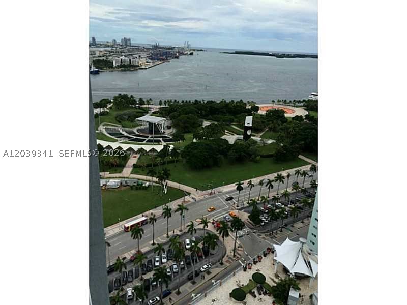 Miami FL 33132 - A12039341