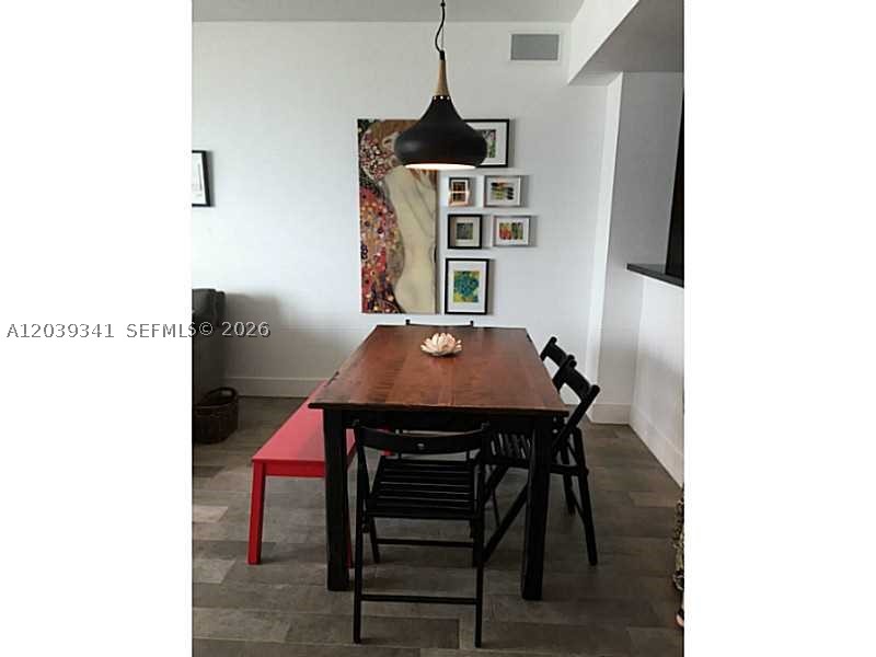 Miami FL 33132 - A12039341