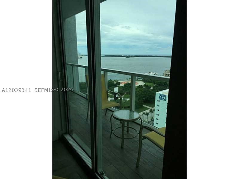 Miami FL 33132 - A12039341