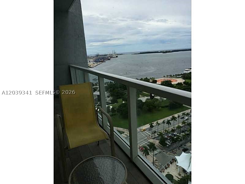 Miami FL 33132 - A12039341