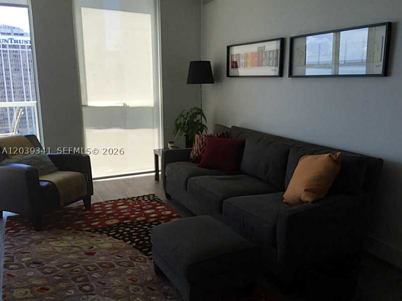 Miami FL 33132 - A12039341