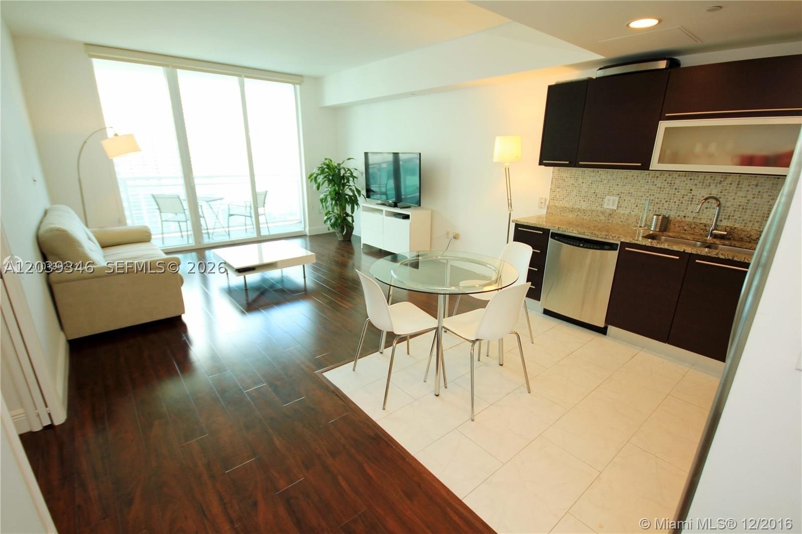 Miami FL 33131 - A12039346