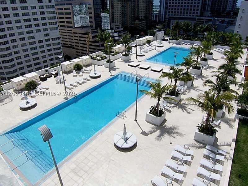 Miami FL 33131 - A12039346